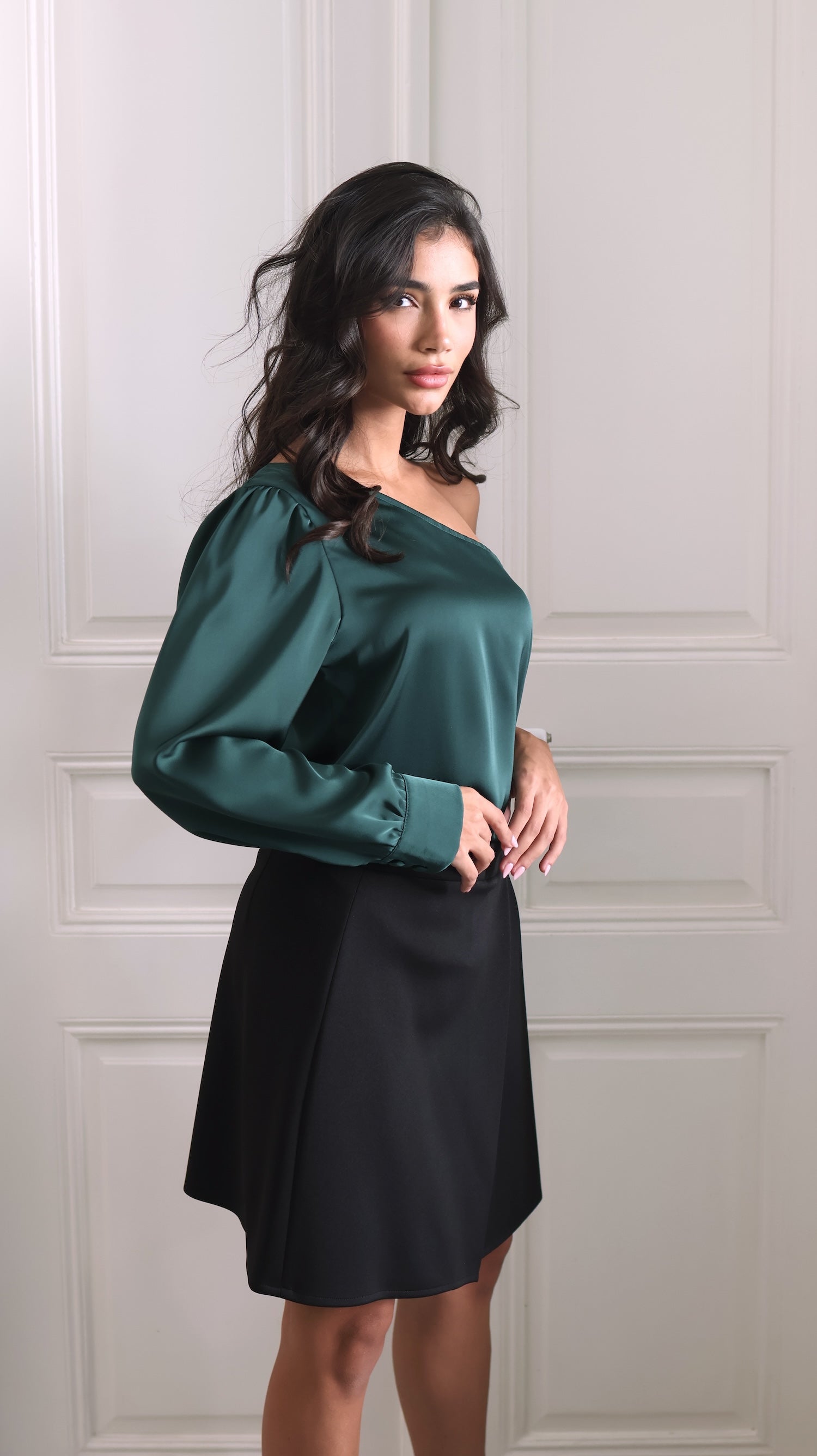 Asymmetric Satin Top Green Bouteille