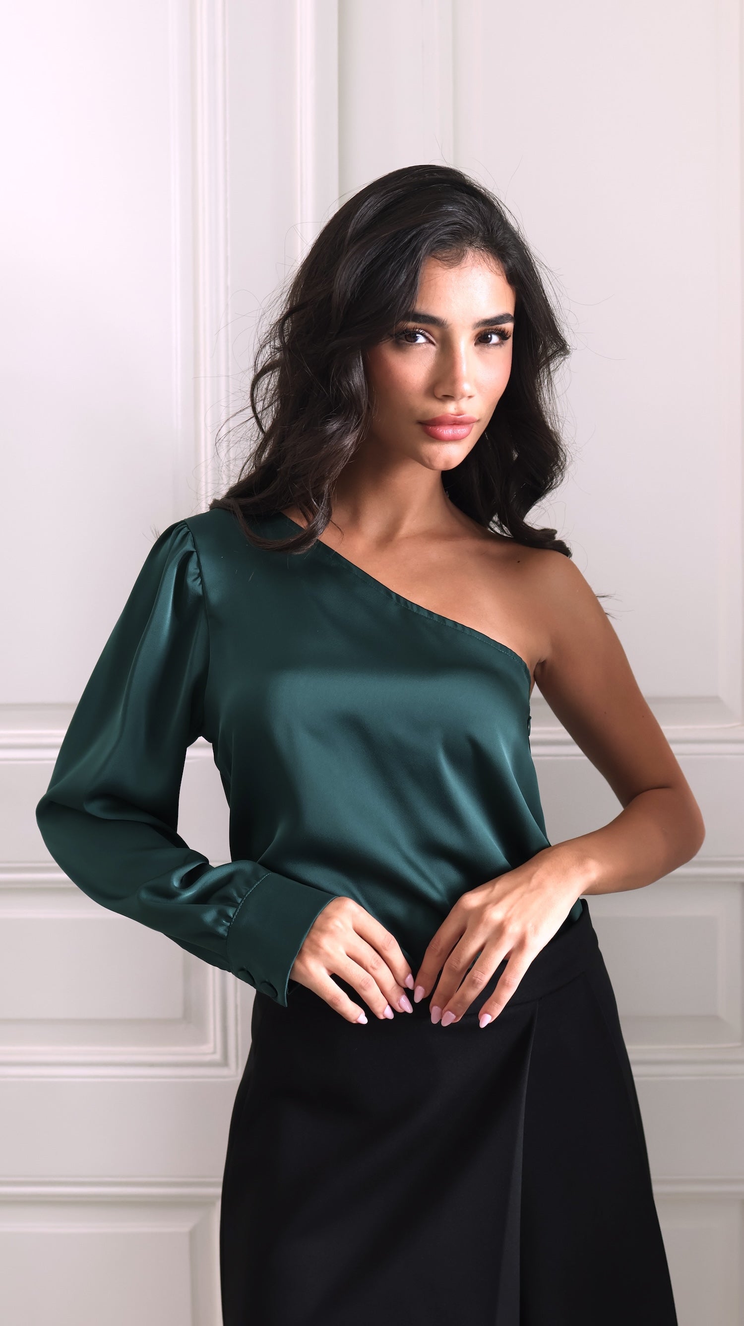 Asymmetric Satin Top Green Bouteille