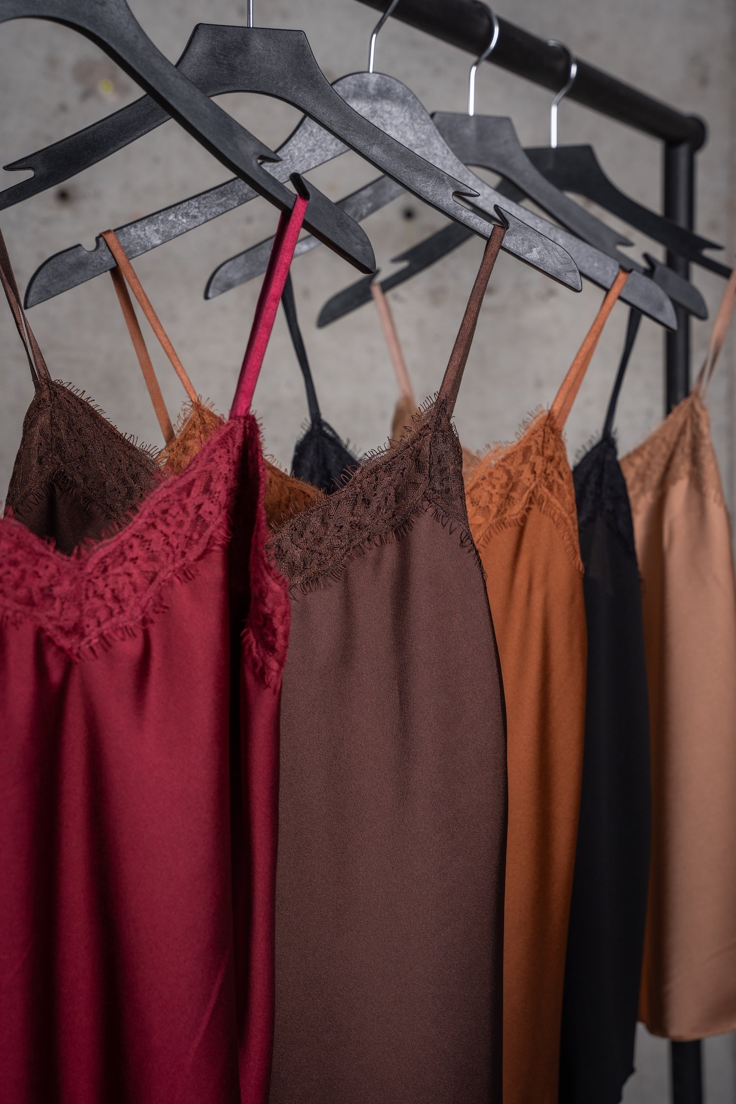 Lace Camisole Top-Burgundy