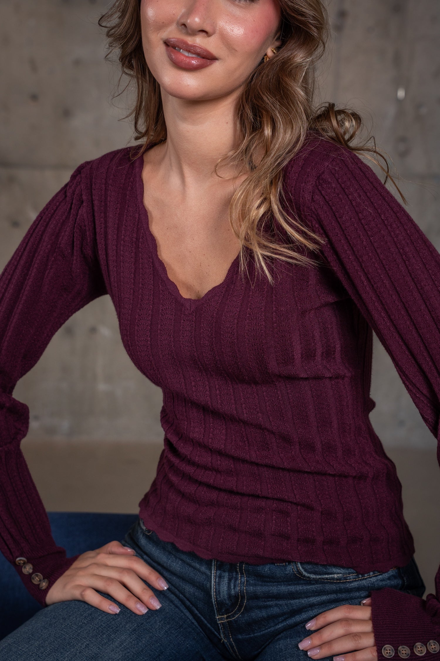 V-Neck Knit Top - Burgundi