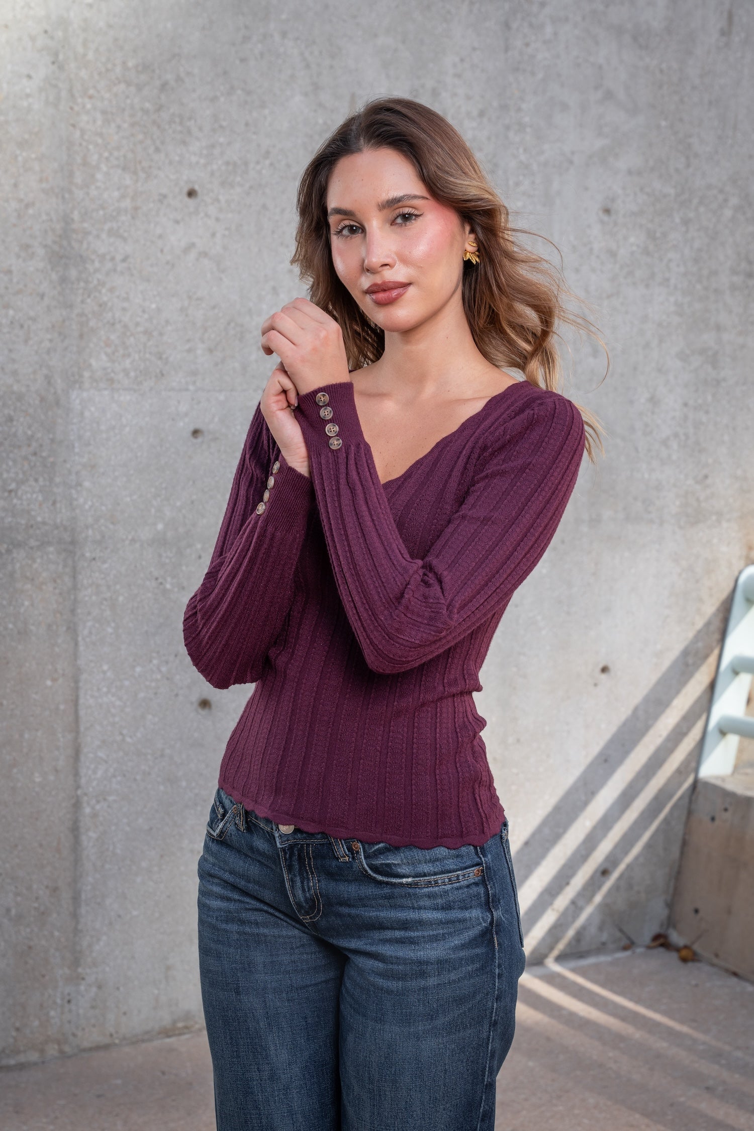 V-Neck Knit Top - Burgundi