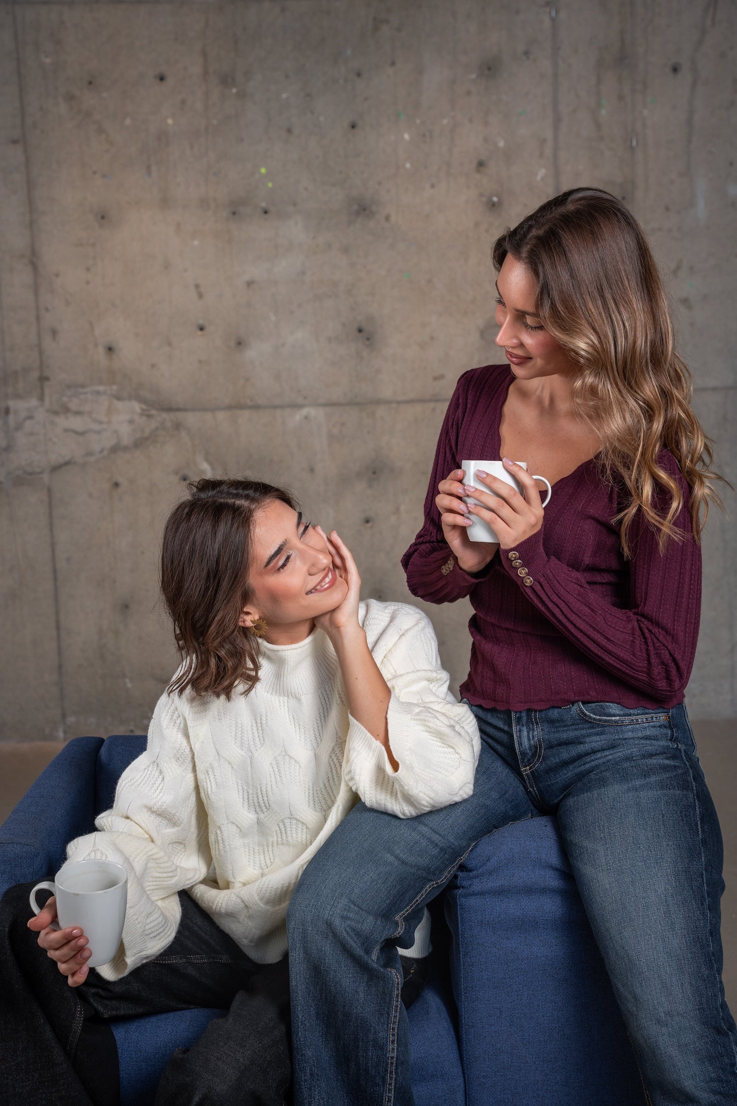 V-Neck Knit Top - Burgundi