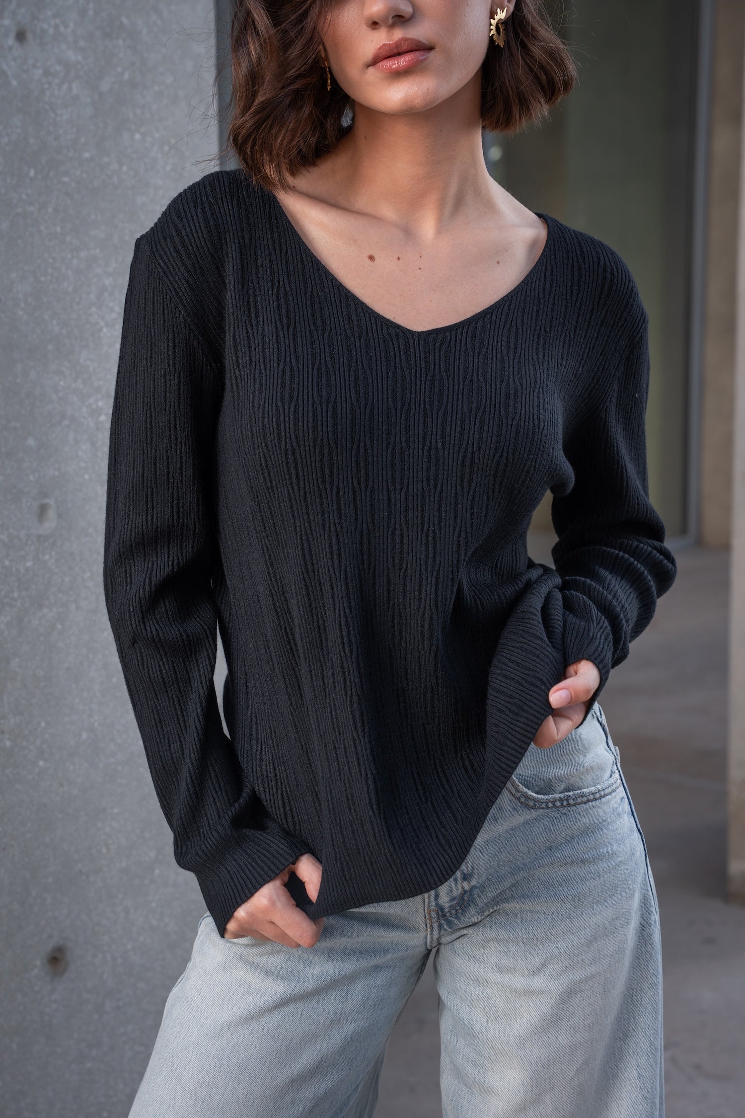 V-Neck Knit Jumper-Black