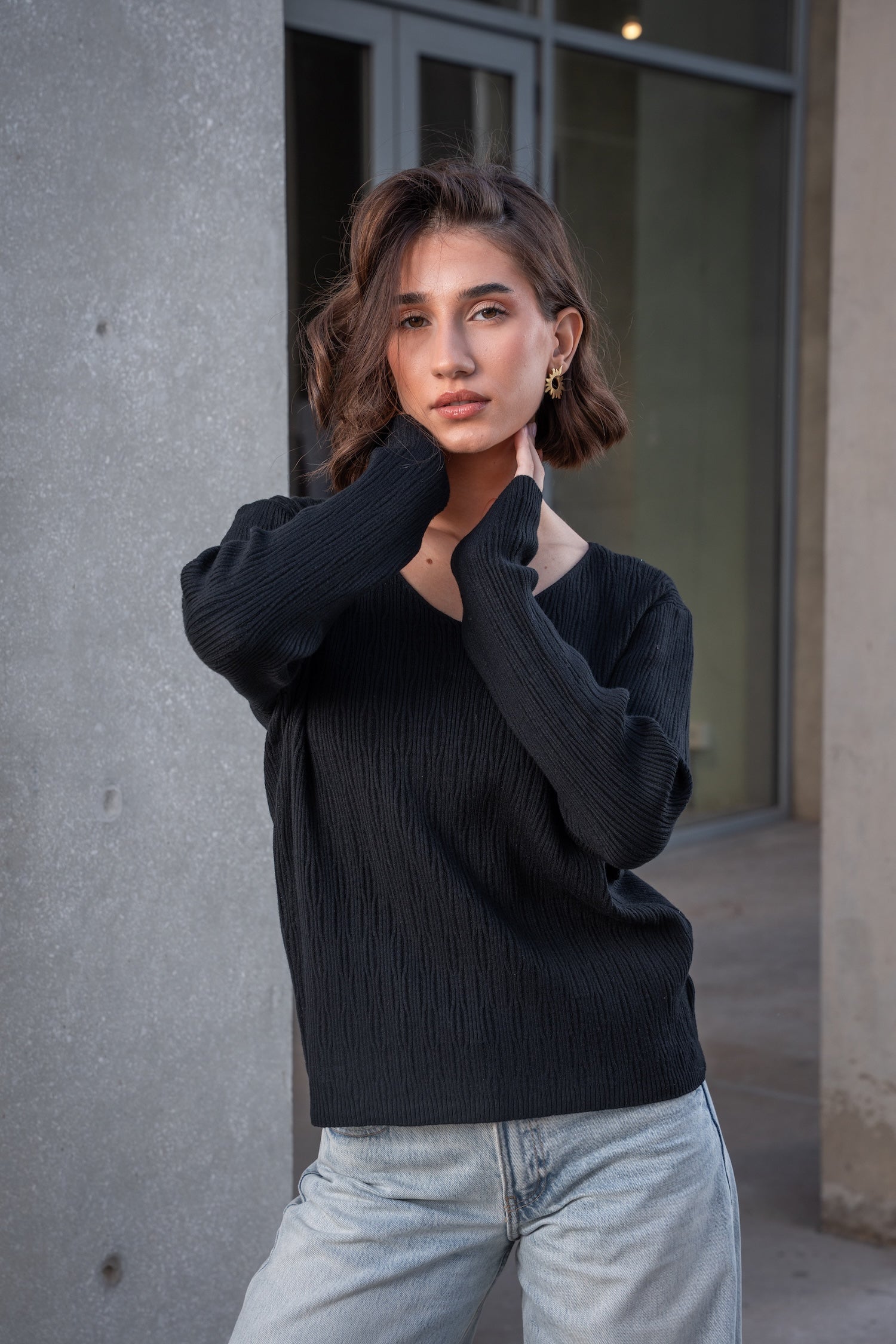 V-Neck Knit Jumper-Black