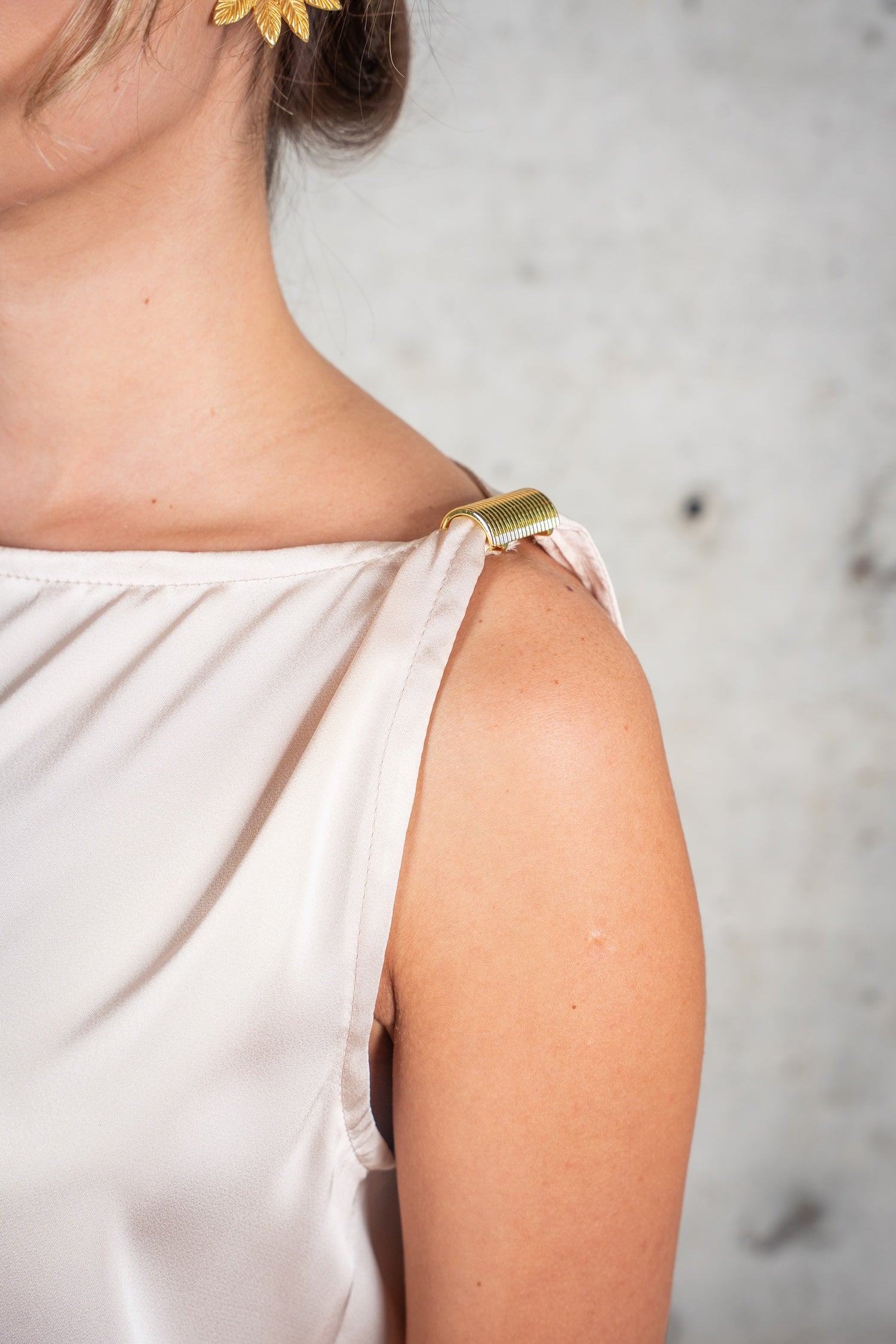 Nella One Sleeve Top-Sand