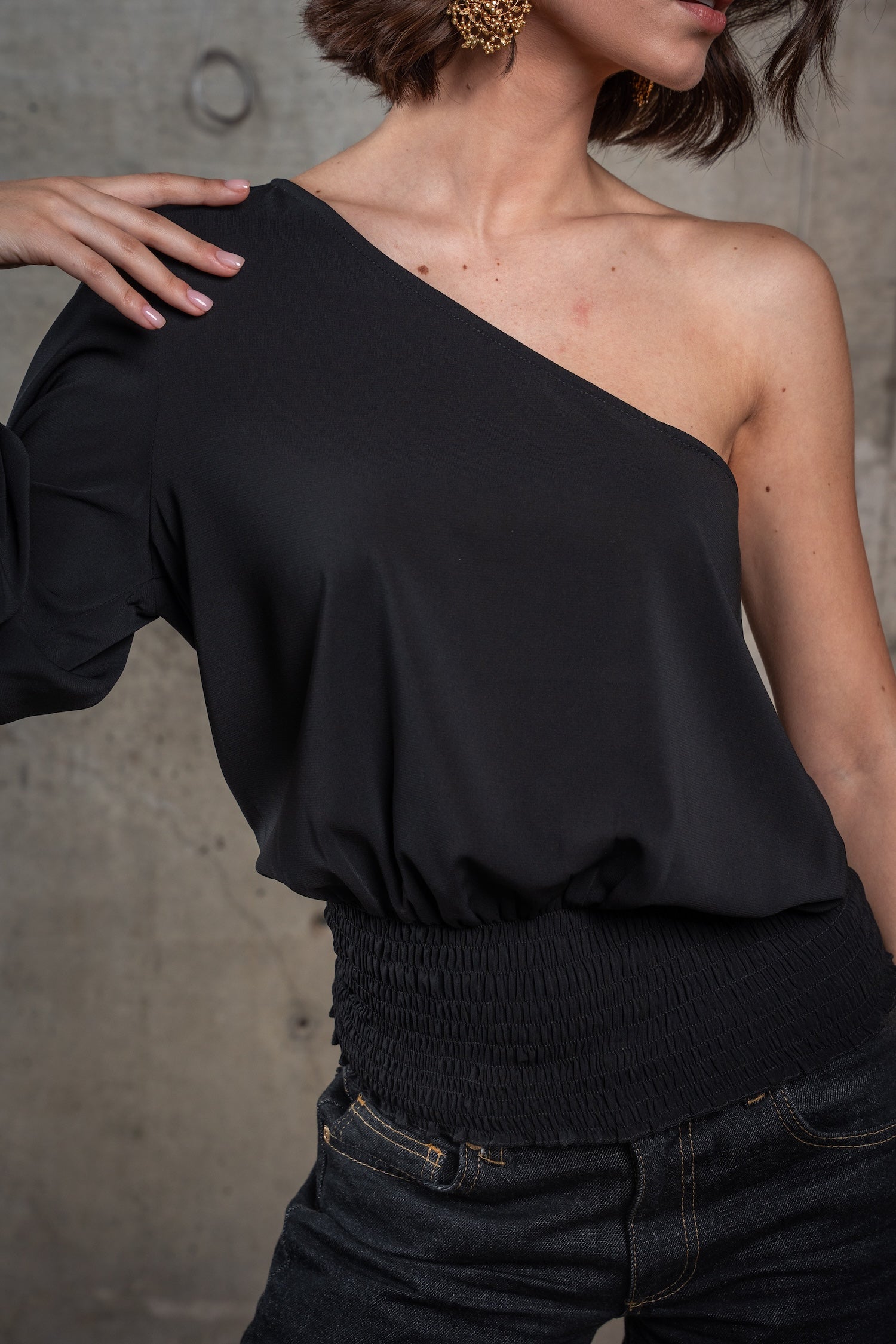 Reyna Asymmetric Top - Black